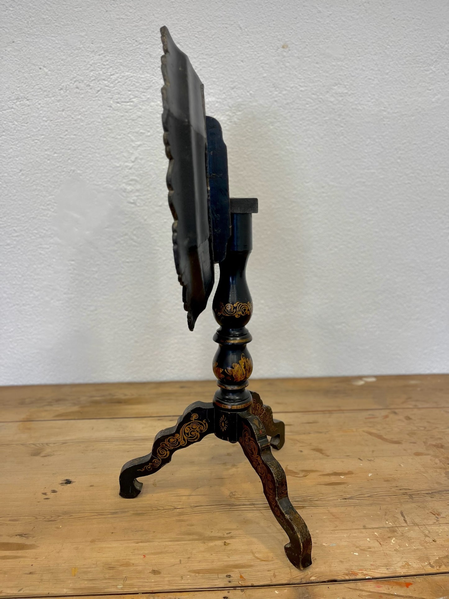 Mesa chinesca tiltop años 1850