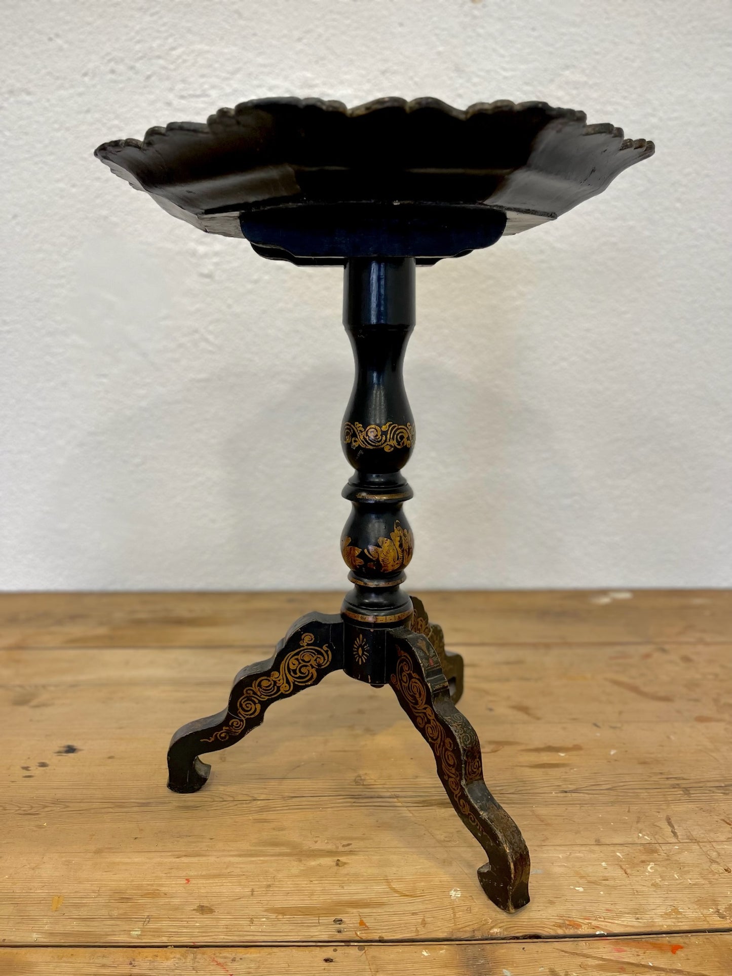 Mesa chinesca tiltop años 1850