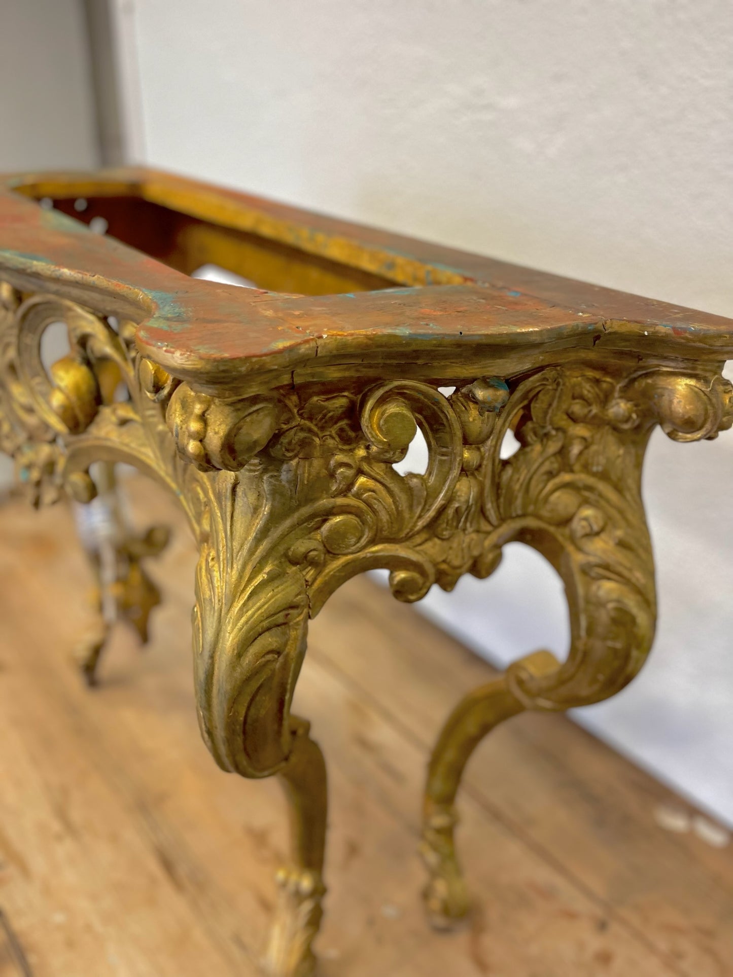 Antigua consola de los años 1900