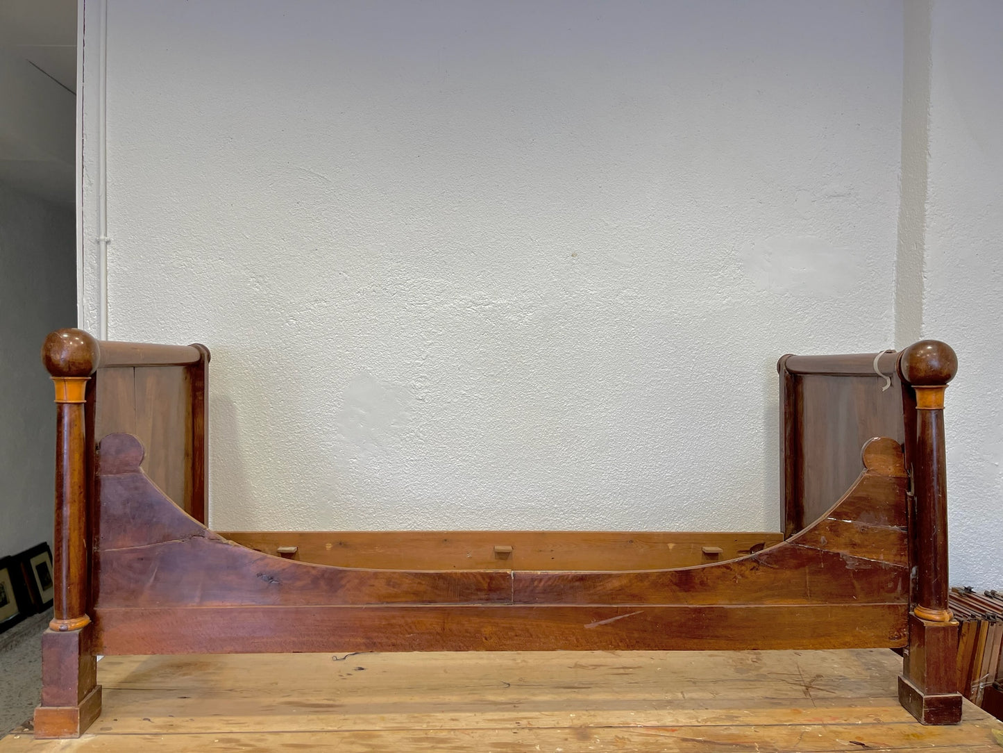 Antigua cama de barco estilo Fernandino años 1820 "Precio a convenir"