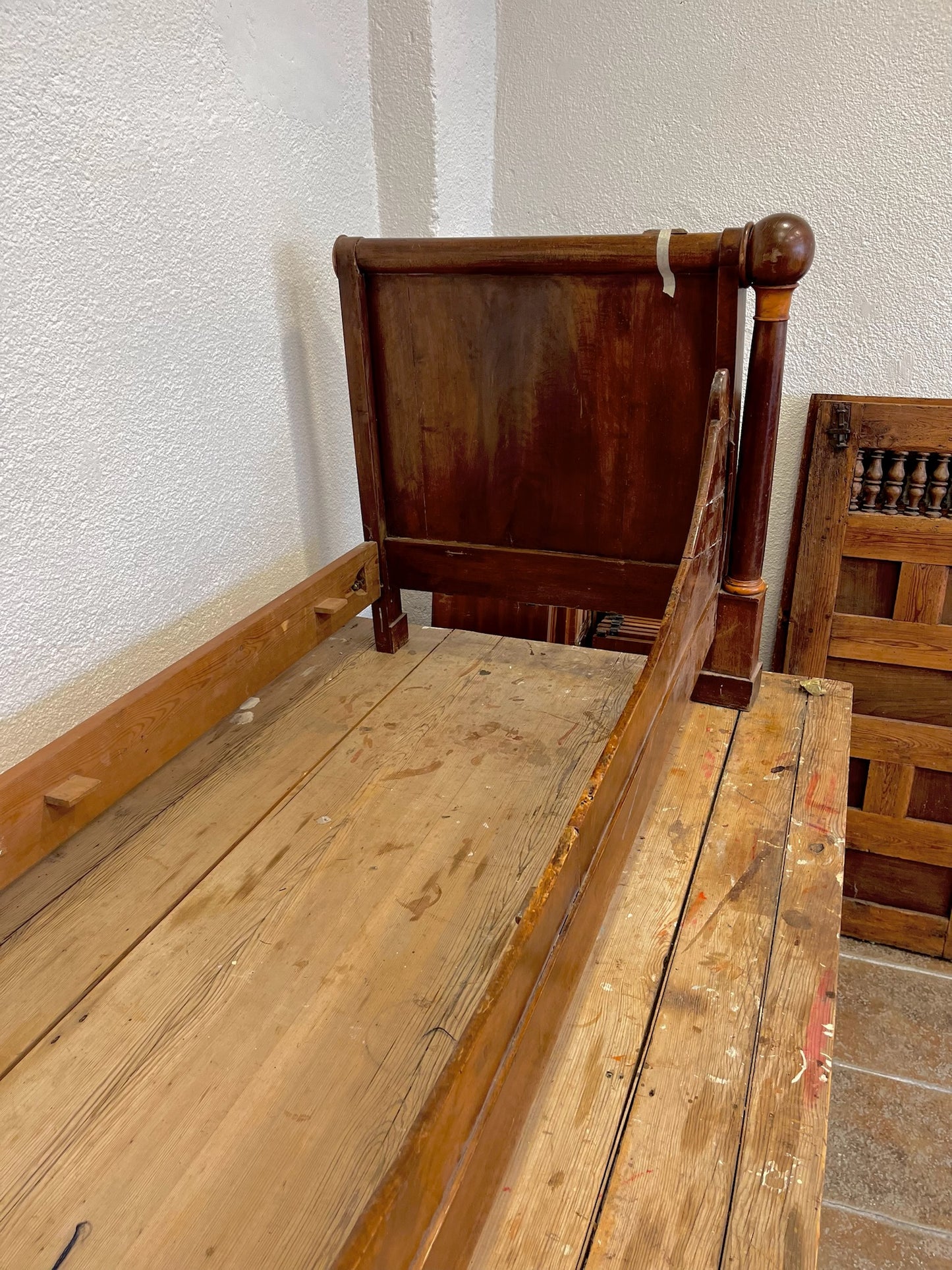 Antigua cama de barco estilo Fernandino años 1820 "Precio a convenir"